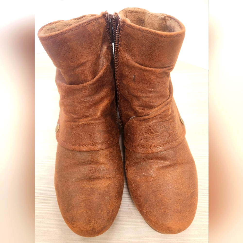 Beartrap Ankle Boots